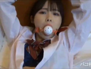 SWAG『柔依』汤屋和服痴女小人妻口交添棍被按在洗手台后入狠